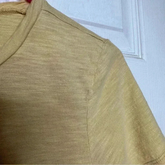 American Eagle Outfitters T-Shirt Yellow Size Large - Picture 4 of 16